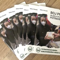Potravinová banka vydala publikaci o boji proti hladu  a plýtvání potravinami