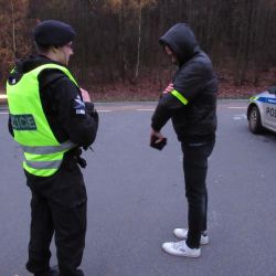 Reflexní prvky mohou zachránit život: Buďte vidět a bezpeční na silnicích