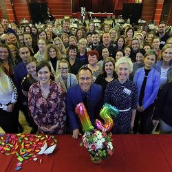 Region: Chebská VOŠka oslavila 15. narozeniny