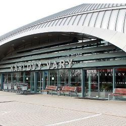 Region: Karlovarské letiště nabídne cestujícím nová parkovací místa