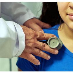 Region: Kraj rozdělí první motivační příspěvky lékařům nad 65 let