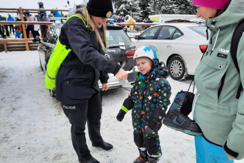 Foto: Region: Krušné hory navštívila paní Zima i s policejními preventistkami