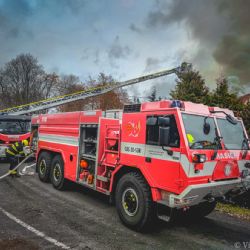 Region: Likvidace požáru domu u Teplé trvala celý den