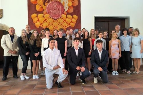 Foto: Region: Nejlepší sportovci chebských škol převzali ocenění