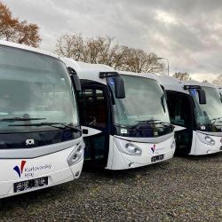 Region: Nízkoemisní autobusy, nový jízdní řád i způsob odbavení. Připravte se na novou podobu meziměstských linek v kraji