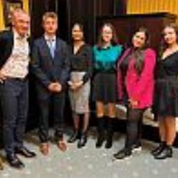 Region: Žáci chebských středních škol se zúčastnili besedy se známými osobnostmi