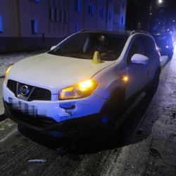 Rotava: Muž vyjel se zamrzlým čelním sklem, poté způsobil dopravní nehodu