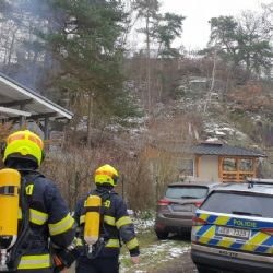 Šemnice: K hořící udírně vyjížděly tři jednotky hasičů