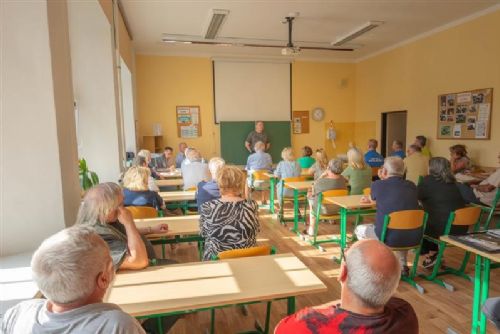 Foto: Sokolov: Obyvatelé diskutovali o problémech s azylovým domem nebo o dopravní situaci