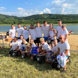 Sokolov: V souboji dračích lodí na koupališti Michal zvítězil tým Střední policejní školy v Sokolově