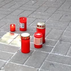 Sokolov: Ve městě přibyly čtyři kameny zmizelých věnované rodině Pollakových