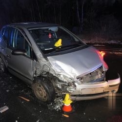 Sokolovsko: Nehoda si vyžádala několik zraněných. 