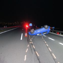 Sokolovsko: Vozidlo skončilo na střeše