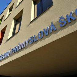 Technici ze SPŠ Ostrov bodují ve znalostech anglického jazyka