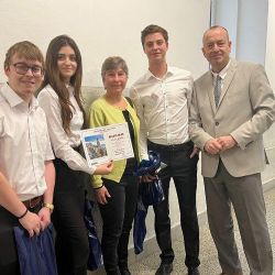 Velký úspěch žákovského týmu karlovarské Obchodní akademie