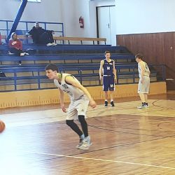 Žáci i muži BK Sokolov své soupeře tentokrát překonali