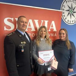 Ztracená pomněnka poprvé v Karlovarském kraji, ocenění si převzala Aneta Dušková z Hranic u Aše