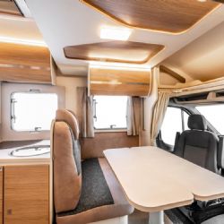 Budou Vánoce, co si nadělit velký rodinný dárek v podobě obytného vozu?