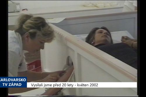 Foto: 2002 – Cheb: Studenti absolvovali již 600 bezplatných odběrů krve (TV Západ)