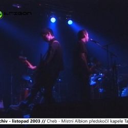 2003 – Cheb: Místní Albion předskočil kapele Tata Bojs (TV Západ)