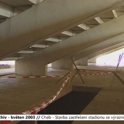 2003 – Cheb: Stavba zastřešení zimního stadionu se výrazně prodraží (TV Západ)