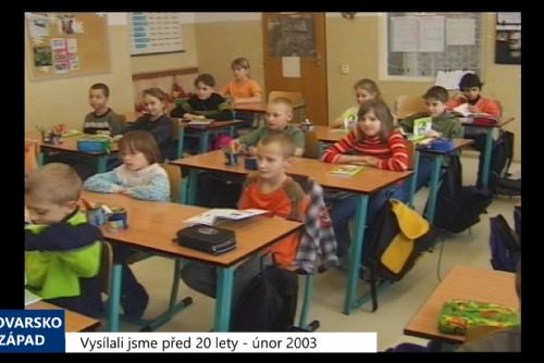 Foto: 2003 – Sokolov: Děti obdržely druhý díl Ajaxova zápisníku (TV Západ)