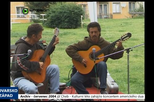 Foto: 2004 – Cheb: Kulturní léto zahájilo koncertem amerického dua (TV Západ)