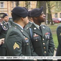 2004 – Cheb: Lidé si připomněli 59. výročí osvobození města (TV Západ)