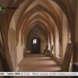2004 – Cheb: Město zvažuje výměnu budovy za kostel a zahrady (TV Západ)