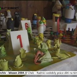 2004 – Cheb: Radnici ozdobily práce dětí na téma šachy (TV Západ)