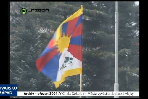 Foto: 2004 – Cheb, Sokolov: Města vyvěsila tibetské vlajky (TV Západ)
