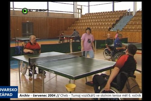 Foto: 2004 – Cheb: Turnaj vozíčkářů ve stolním tenise měl 6. ročník (TV Západ)