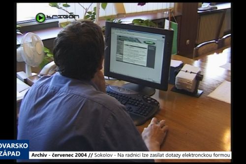 Foto: 2004 – Sokolov: Na radnici lze zasílat dotazy elektronickou formou (TV Západ)