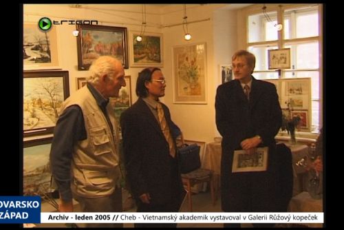 Foto: 2005 – Cheb: Vietnamský akademik vystavoval v Galerii Růžový kopeček (TV Západ)