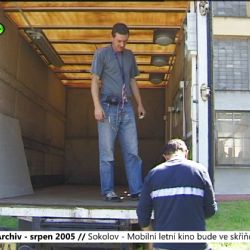 2005 – Sokolov: Mobilní letní kino bude ve skříňové Avii (TV Západ)
