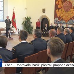 Cheb: Dobrovolní hasiči převzali prapor a ocenění (TV Západ)