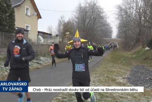 Foto: Cheb: Mráz neodradil stovky lidí od účasti na Silvestrovském běhu (TV Západ)