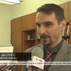 Cheb: Nové vedení upravilo kompetence a chce prověřit velké projekty (TV Západ)