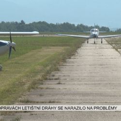 Cheb: Při opravách letištní dráhy se narazilo na problémy (TV Západ)