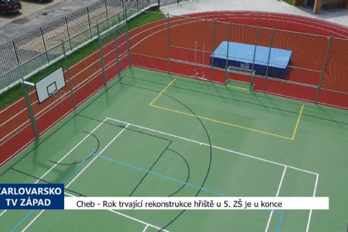 obrázek:Cheb: Rok trvající rekonstrukce hřiště u 5. ZŠ je u konce (TV Západ)