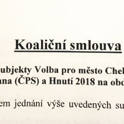 Cheb: Strany nové koalice podepsaly dohodu