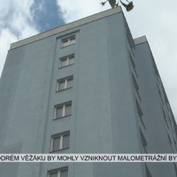 Cheb: V Modrém věžáku by mohly být žádané malometrážní byty (TV Západ)