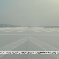 Karlovy Vary: Kraj jedná o převodech pozemků pro letiště (TV Západ)