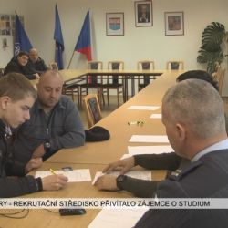 Karlovy Vary: Rekrutační středisko přivítalo zájemce o studium (TV Západ)