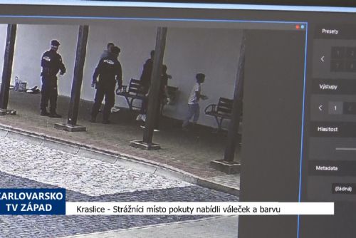 Foto: Kraslice: Strážníci místo pokuty nabídli váleček a barvu (TV Západ)