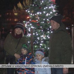 Kynšperk: Zpívání u vánočního stromu změnilo místo (TV Západ)