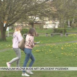 Ostrov: Gymnázium možná bude mít oplocený pozemek (TV Západ)