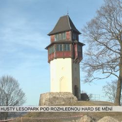 Sokolov: Hustý lesopark pod rozhlednou Hard se pomalu mění (TV Západ)