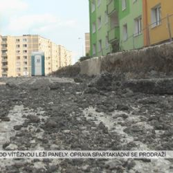 Sokolov: Pod Vítěznou leží panely. Oprava Spartakiádní se prodraží (TV Západ)