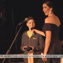 Sokolov: Při benefičním koncertu ocenili policisté šest osob (TV Západ)